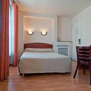 ** Hotel Saint Quentin Francia