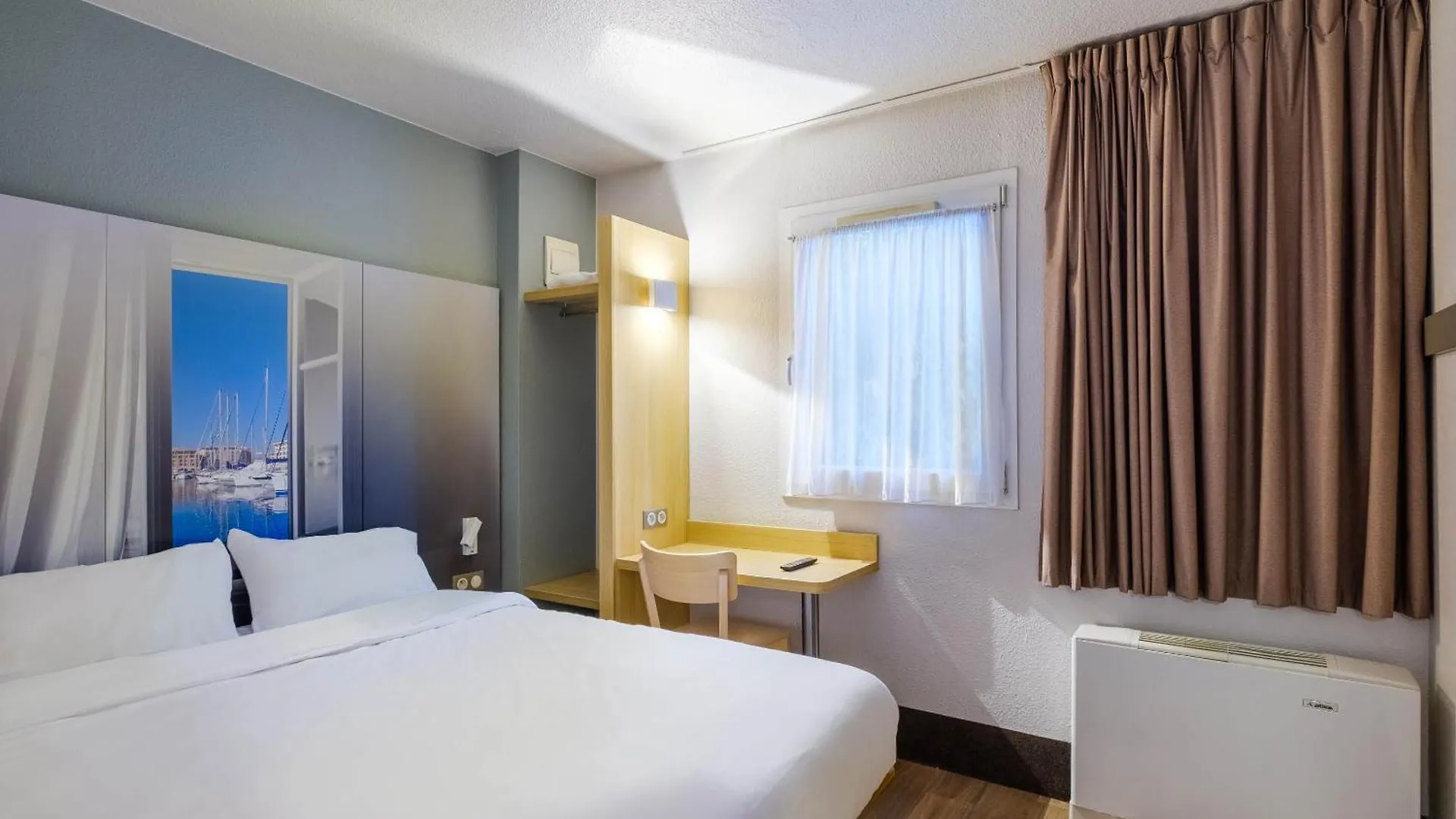 B&B Hotel Frejus Puget-Sur-Argens 2*,