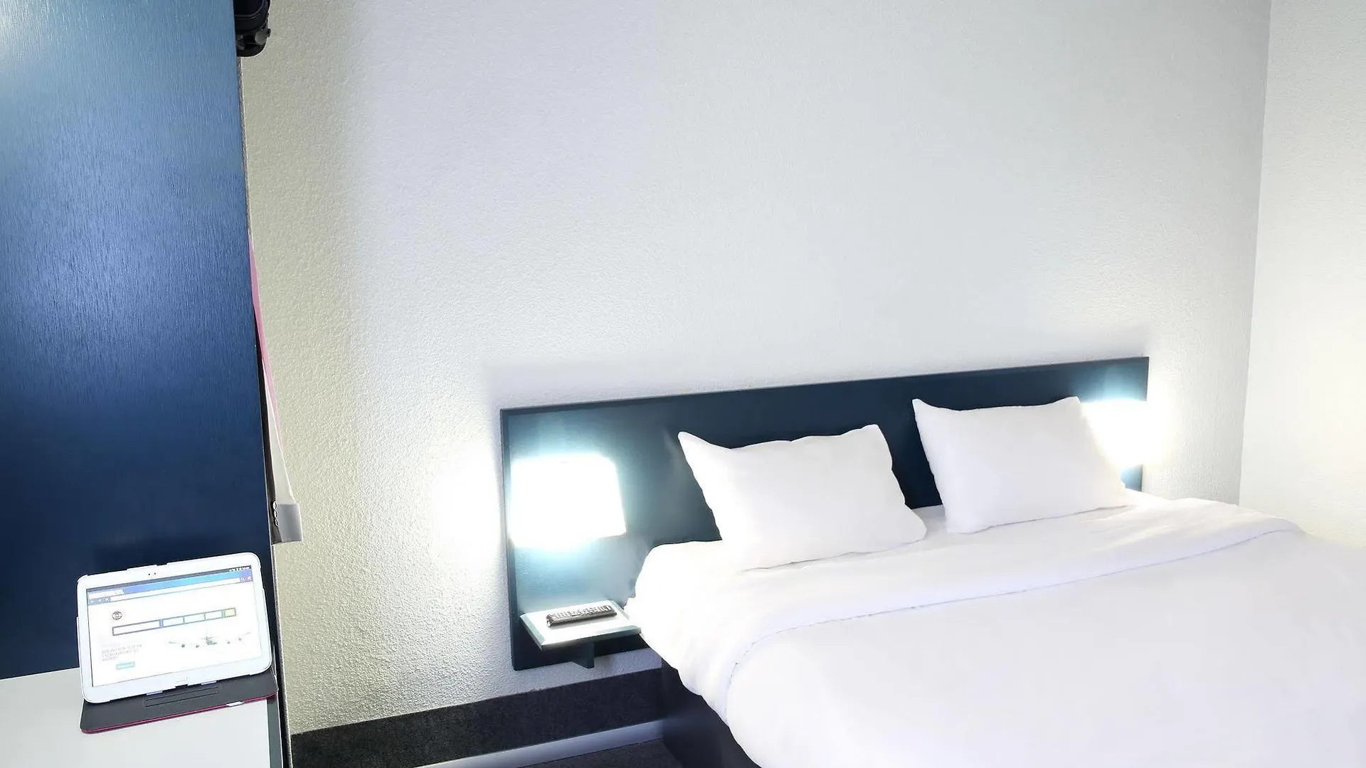 B&B Hotel Frejus Puget-Sur-Argens 2*,